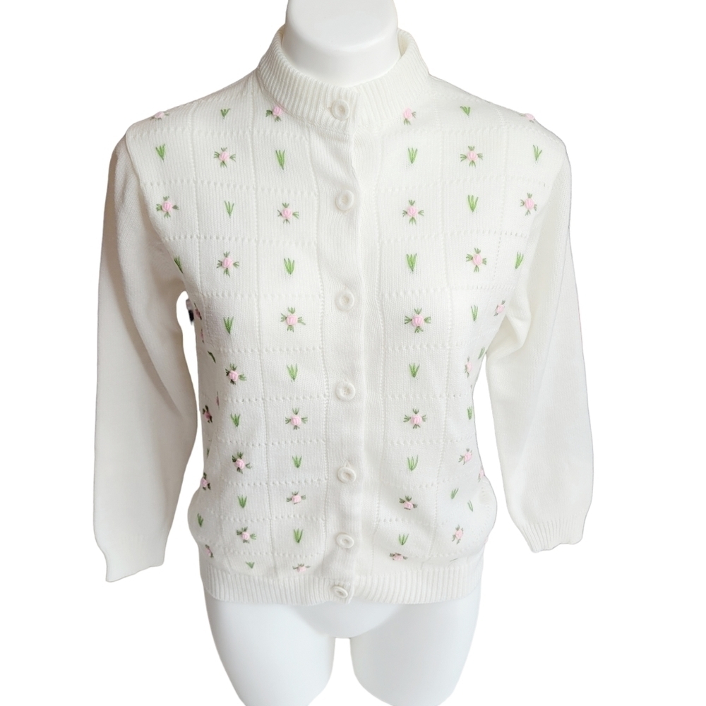 Vintage White Cardigan  Small Grandmacore - Picture 3 of 4